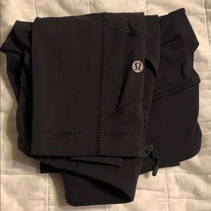 Lululemon cropped workout pants with pockets.